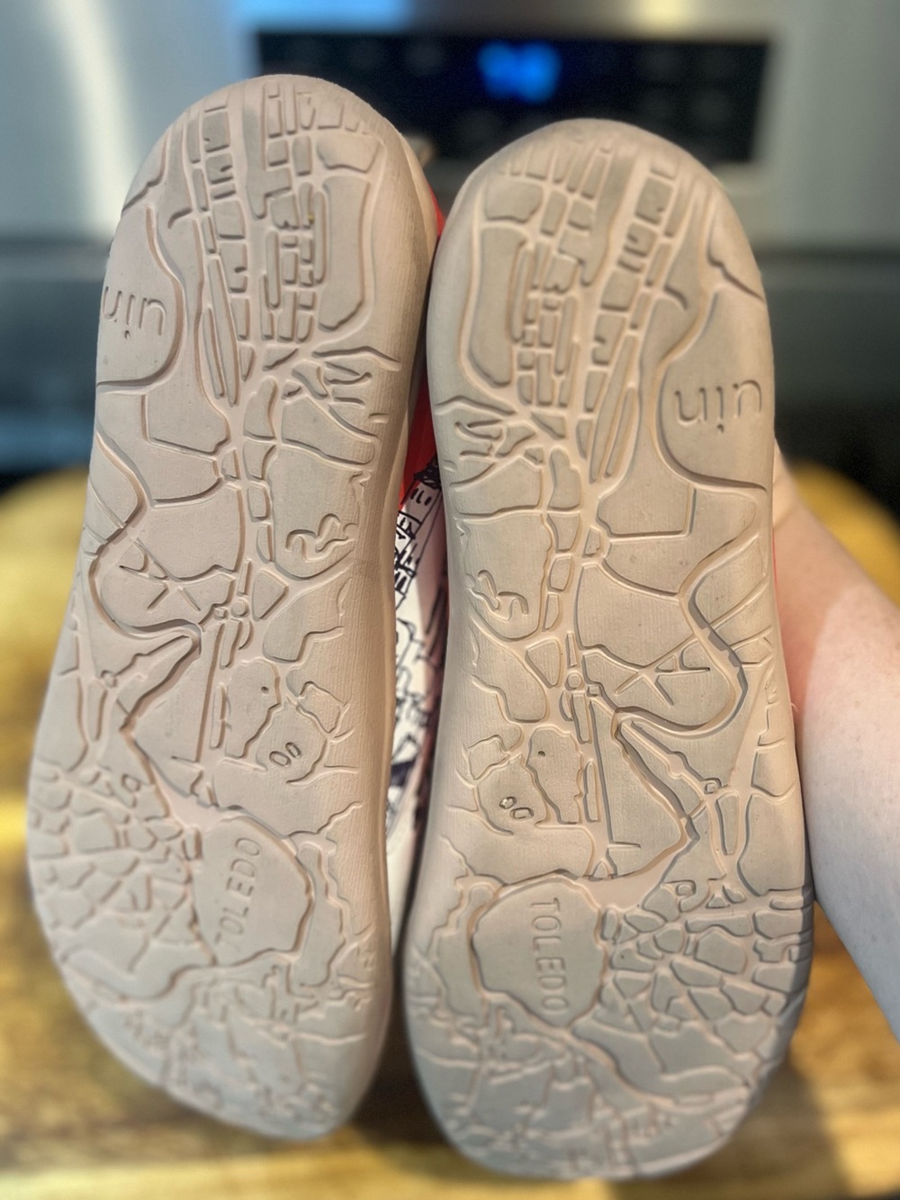 UIN London Love Story Microfiber Leather Slip-On Loafers Travel Shoes Size 10 - Picture 2 of 5
